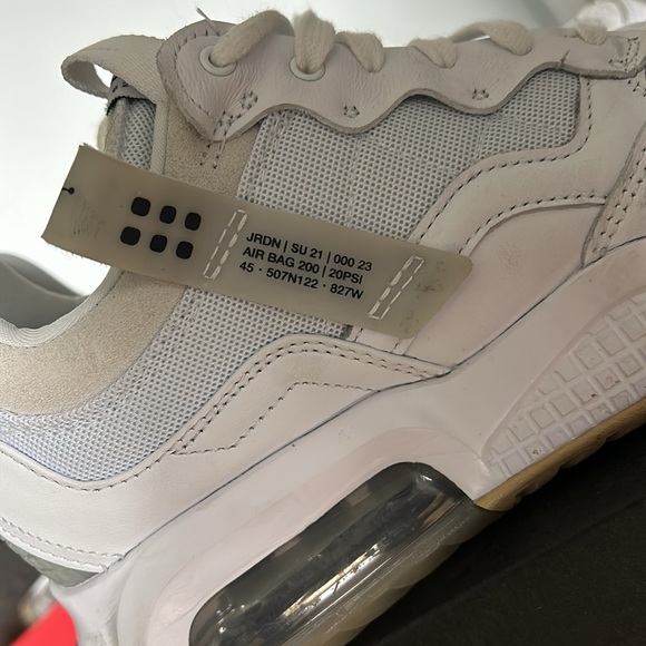 Women’s Jordan’s MA2 - Picture 5 of 14